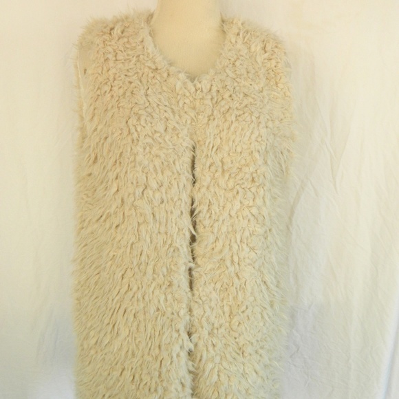 NWT Faux Fur Sherpa Lamb Fleece Lined Vest M - Picture 2 of 5